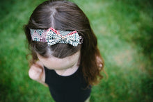 Load image into Gallery viewer, Headband w/bow
